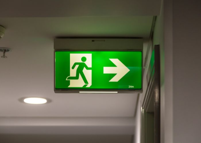 bloc autonome d'éclairage de secours baes